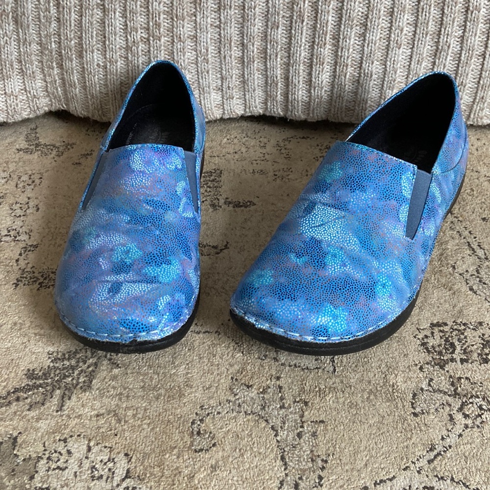 Nurse shoes Spring Step so 8.5M